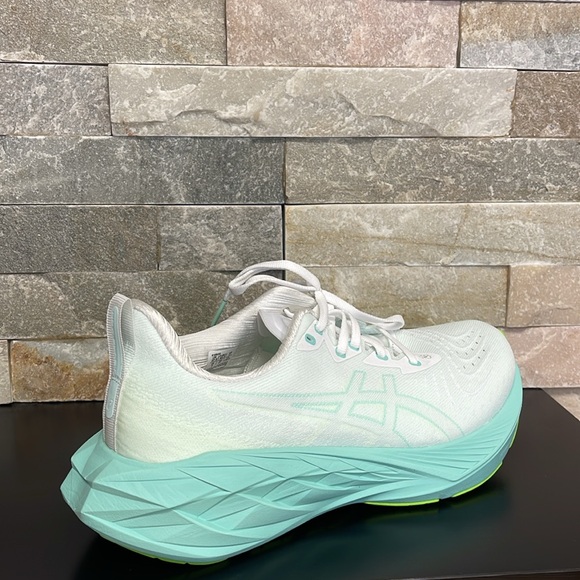 ASICS Women's NOVABLAST 4 TR Running Shoes - Picture 3 of 6